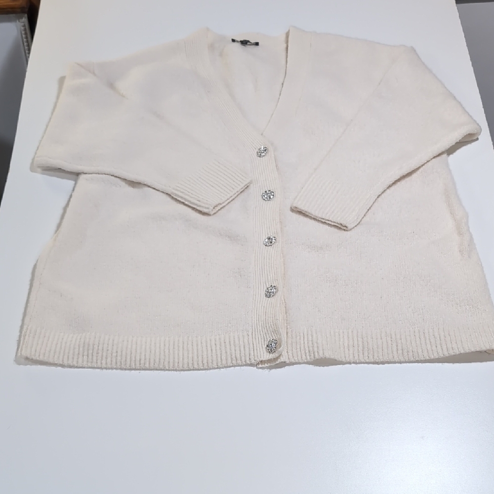 Chic Cream Button-Up Snowflake Button Detail Cardigan